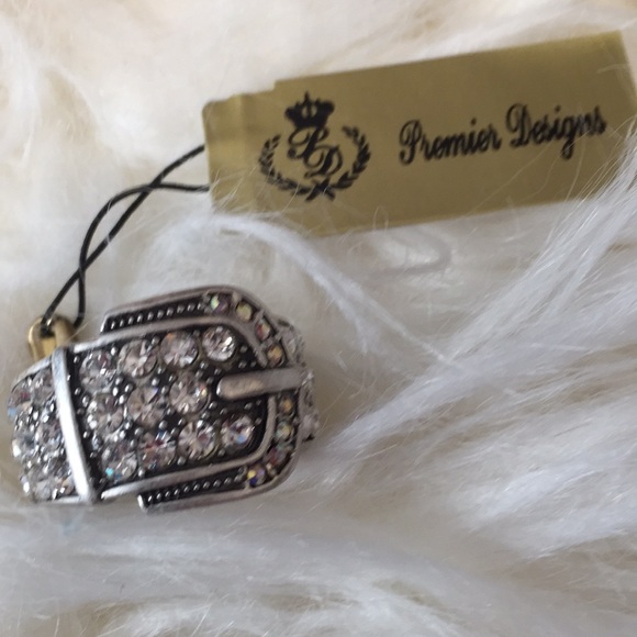 Premier Designs Jewelry - Stunning Buckle Up Ring!!